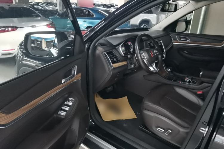 Used Roewe RX8 2018 30T Smart Connectivity Four-Wheel Drive Flagship Edition Driver Seat