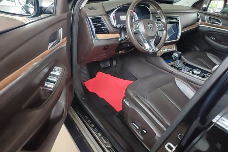 Used Roewe RX8 2018 30T Smart Connectivity All-Wheel Drive Supreme Edition Driver Seat