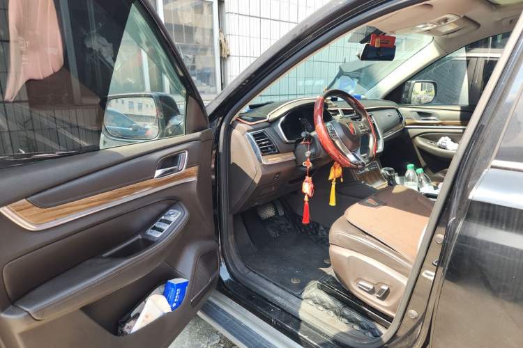 Used Roewe RX8 2018 30T Smart Connectivity Two-Wheel Drive Flagship Edition Driver Seat