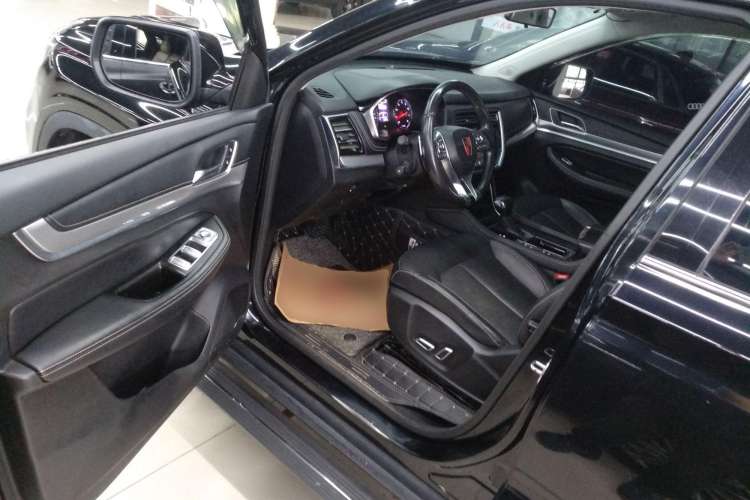 Used Roewe RX8 2018 30T Two-Wheel Drive Flagship Edition Driver Seat
