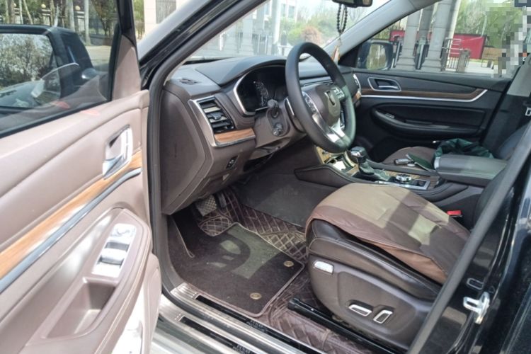 Used Roewe RX8 2018 30T Smart Connectivity All-Wheel Drive Supreme Edition Driver Seat