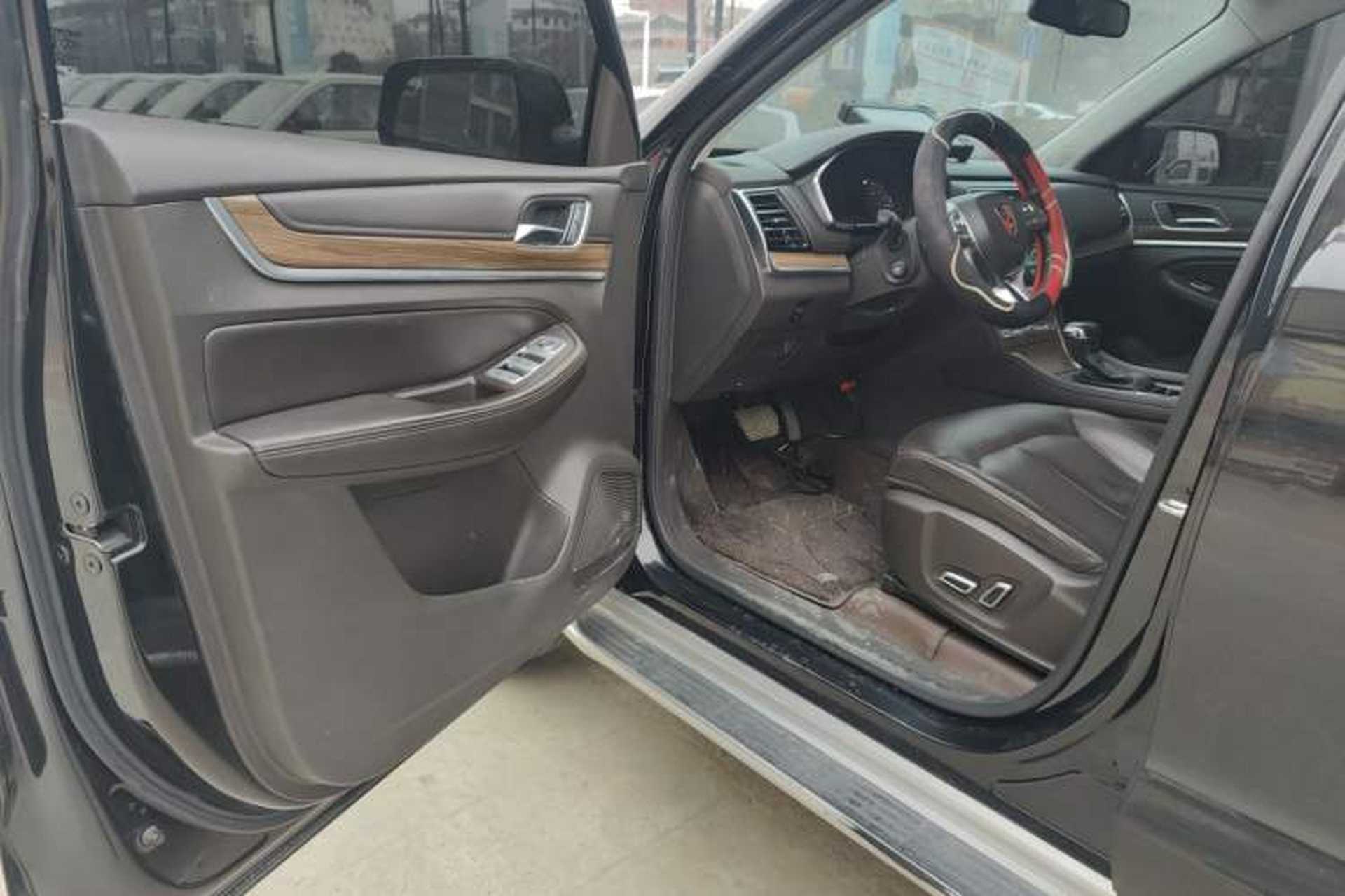 Used Roewe RX8 2018 30T Smart Connectivity Two-Wheel Drive Flagship Edition Driver Seat