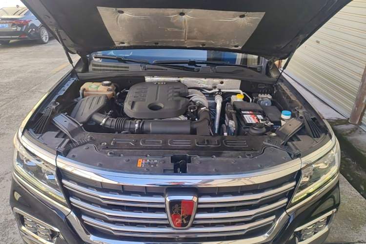 Used Roewe RX8 2018 30T Smart Connectivity Two-Wheel Drive Flagship Edition Engine Bay