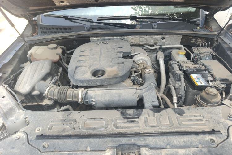 Used Roewe RX8 2018 30T Smart Connectivity Two-Wheel Drive Flagship Edition Engine Bay