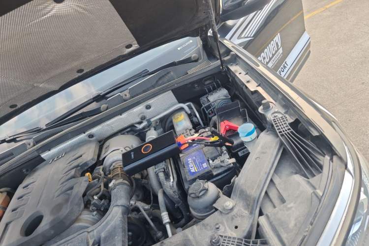 Used Roewe RX8 2018 30T Smart Connectivity Two-Wheel Drive Flagship Edition Engine Bay Left