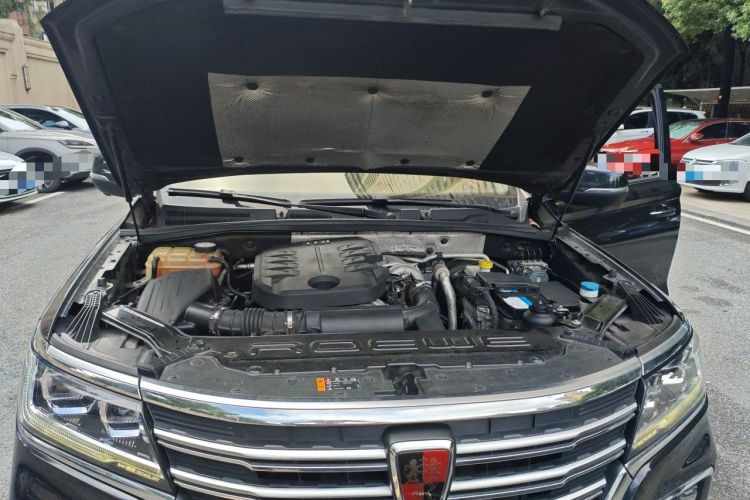 Used Roewe RX8 2018 30T Smart Connectivity All-Wheel Drive Supreme Edition Engine Bay