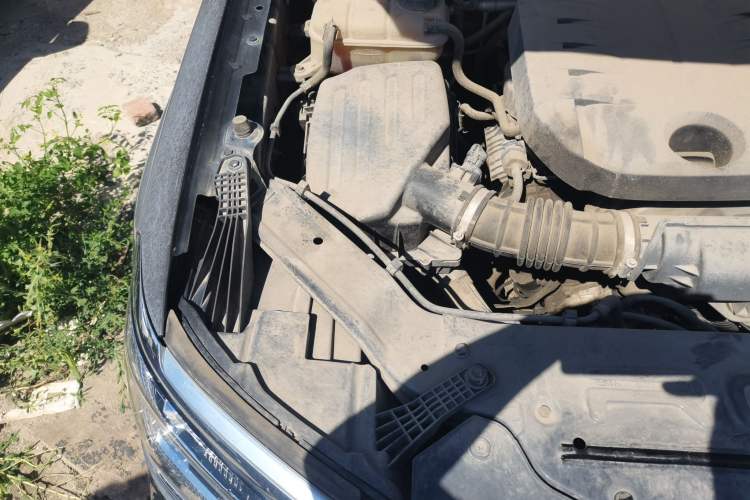 Used Roewe RX8 2018 30T Smart Connectivity All-Wheel Drive Supreme Edition Engine Bay Right