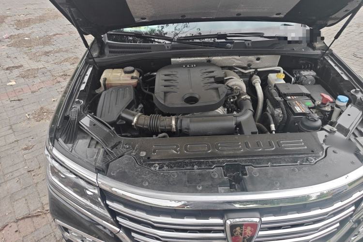 Used Roewe RX8 2018 30T Smart Connectivity All-Wheel Drive Supreme Edition Engine Bay Right