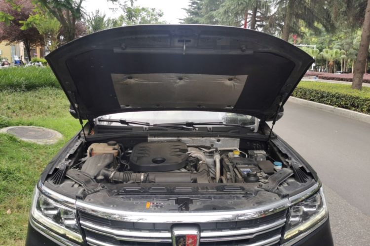 Used Roewe RX8 2018 30T Smart Connectivity Two-Wheel Drive Flagship Edition Engine Bay