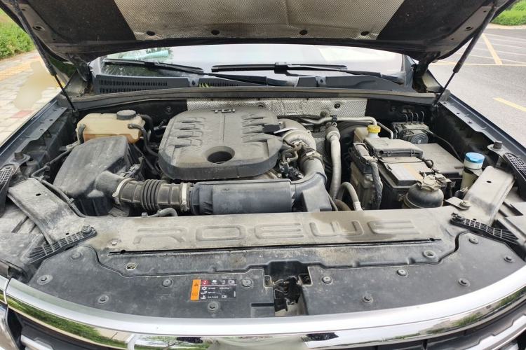 Used Roewe RX8 2018 30T Smart Connectivity Four-Wheel Drive Flagship Edition Engine Bay