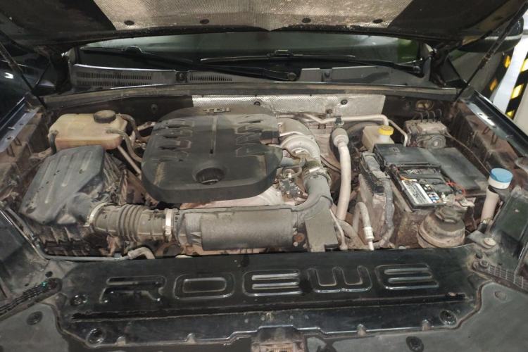 Used Roewe RX8 2018 30T Smart Connectivity All-Wheel Drive Supreme Edition Engine Bay