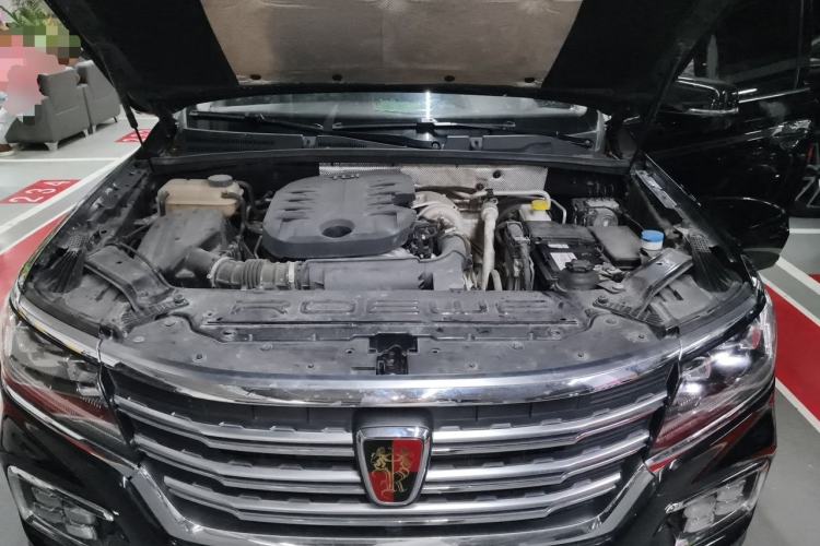 Used Roewe RX8 2018 30T Smart Connectivity All-Wheel Drive Supreme Edition Engine Bay