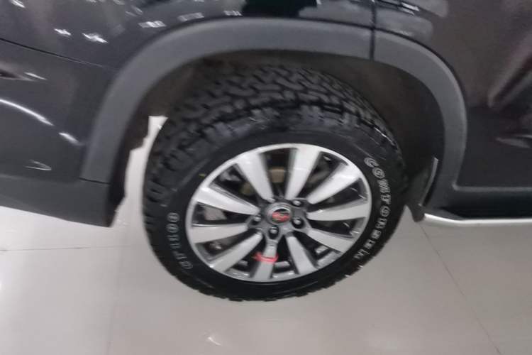 Used Roewe RX8 2018 30T Smart Connectivity Four-Wheel Drive Flagship Edition Exterior 2