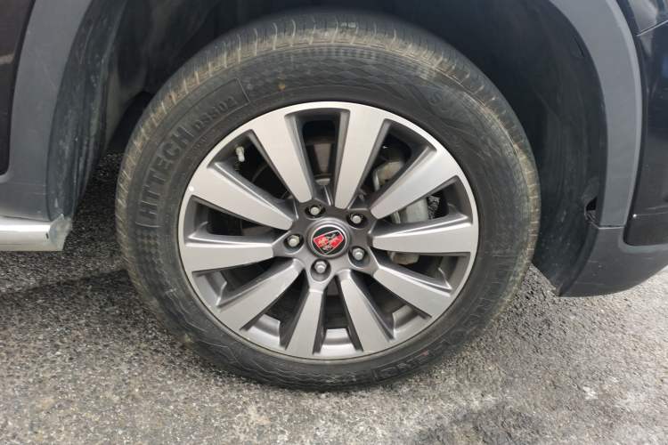 Used Roewe RX8 2018 30T Smart Connectivity Two-Wheel Drive Flagship Edition Exterior 7