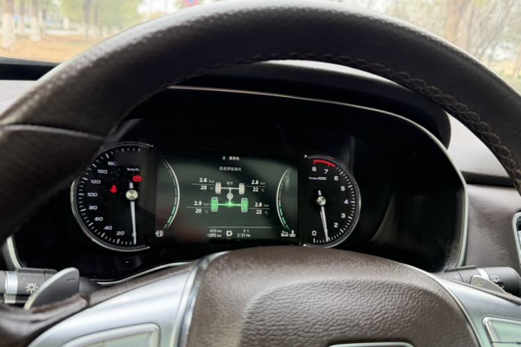 Used Roewe RX8 2018 30T Smart Connectivity Four-Wheel Drive Flagship Edition Exterior 9