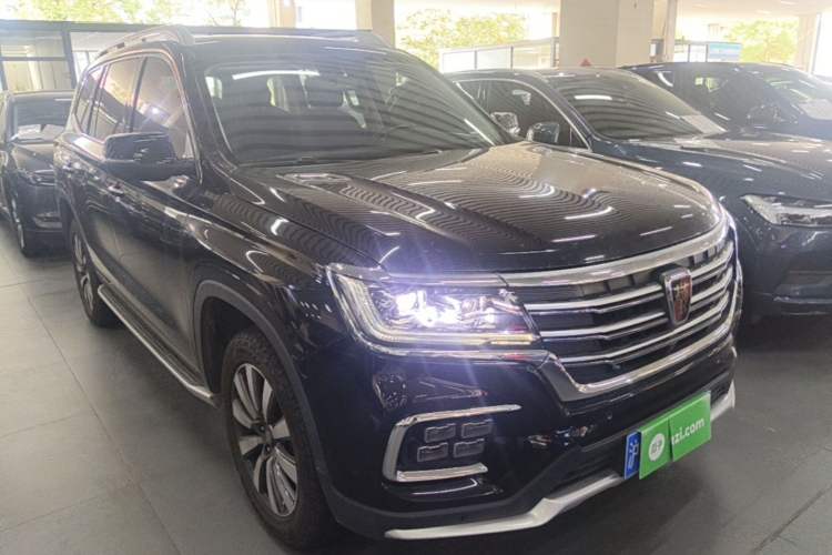Used Roewe RX8 2018 30T Smart Connectivity Two-Wheel Drive Flagship Edition Front Right 45 Deg