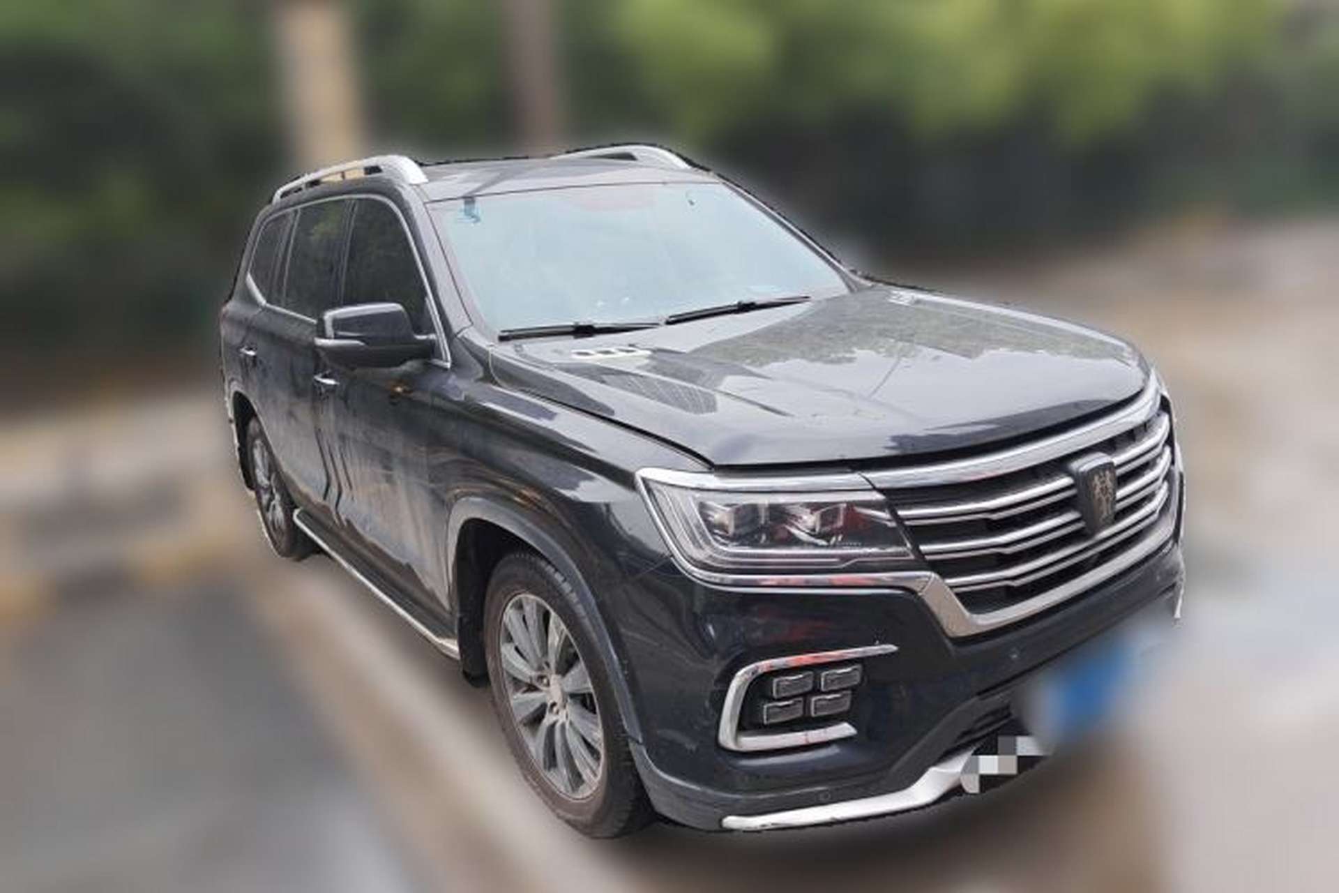 Used Roewe RX8 2018 30T Smart Connectivity Two-Wheel Drive Flagship Edition Front Right 45 Deg