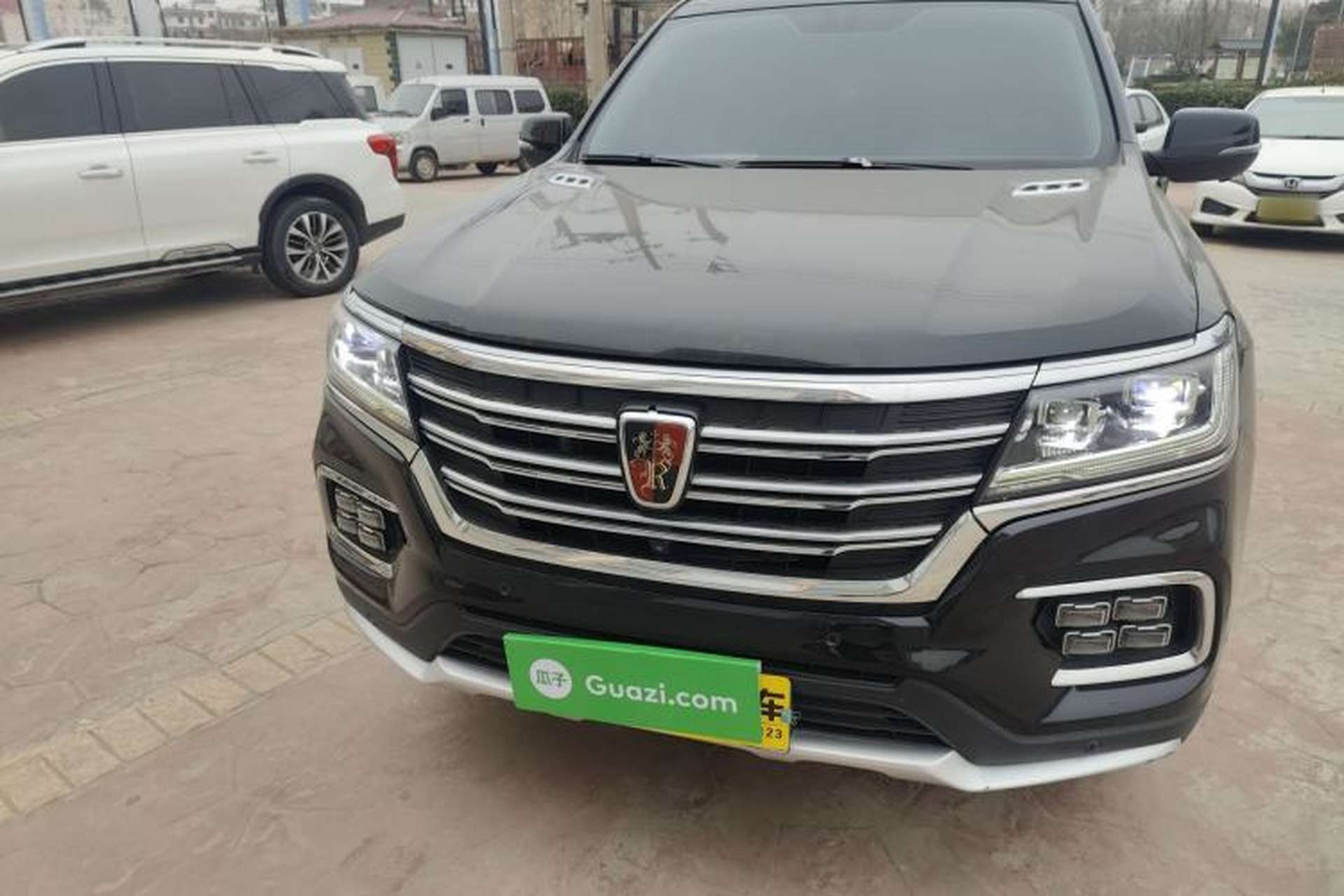 Used Roewe RX8 2018 30T Smart Connectivity Two-Wheel Drive Flagship Edition Front