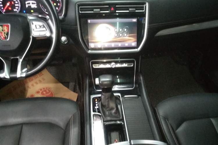 Used Roewe RX8 2018 30T Two-Wheel Drive Flagship Edition Gear Lever