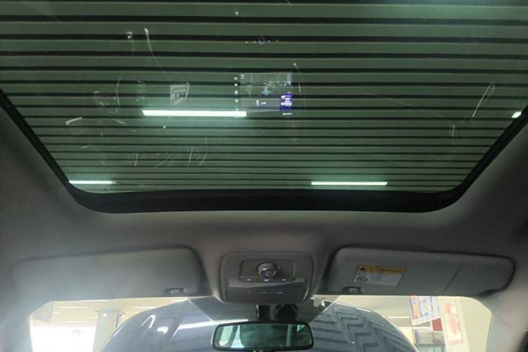Used Roewe RX8 2018 30T Smart Connectivity Two-Wheel Drive Flagship Edition Headliner