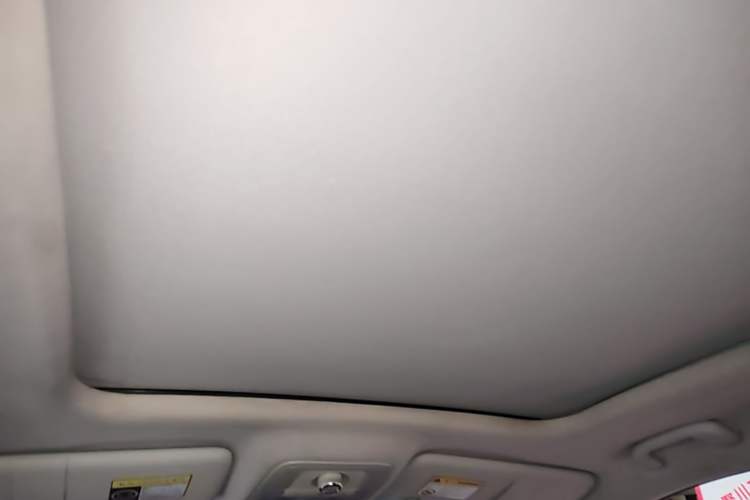 Used Roewe RX8 2018 30T Smart Connectivity All-Wheel Drive Supreme Edition Headliner