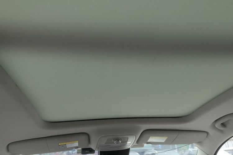 Used Roewe RX8 2018 30T Smart Connectivity All-Wheel Drive Supreme Edition Headliner
