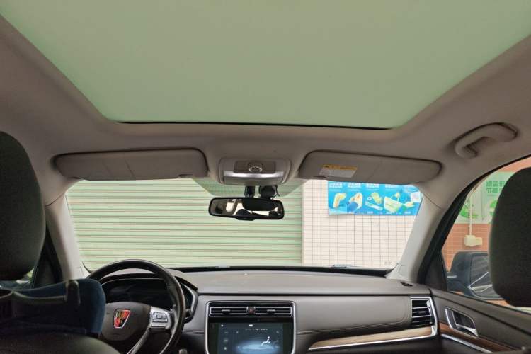 Used Roewe RX8 2018 30T Smart Connectivity Two-Wheel Drive Flagship Edition Headliner