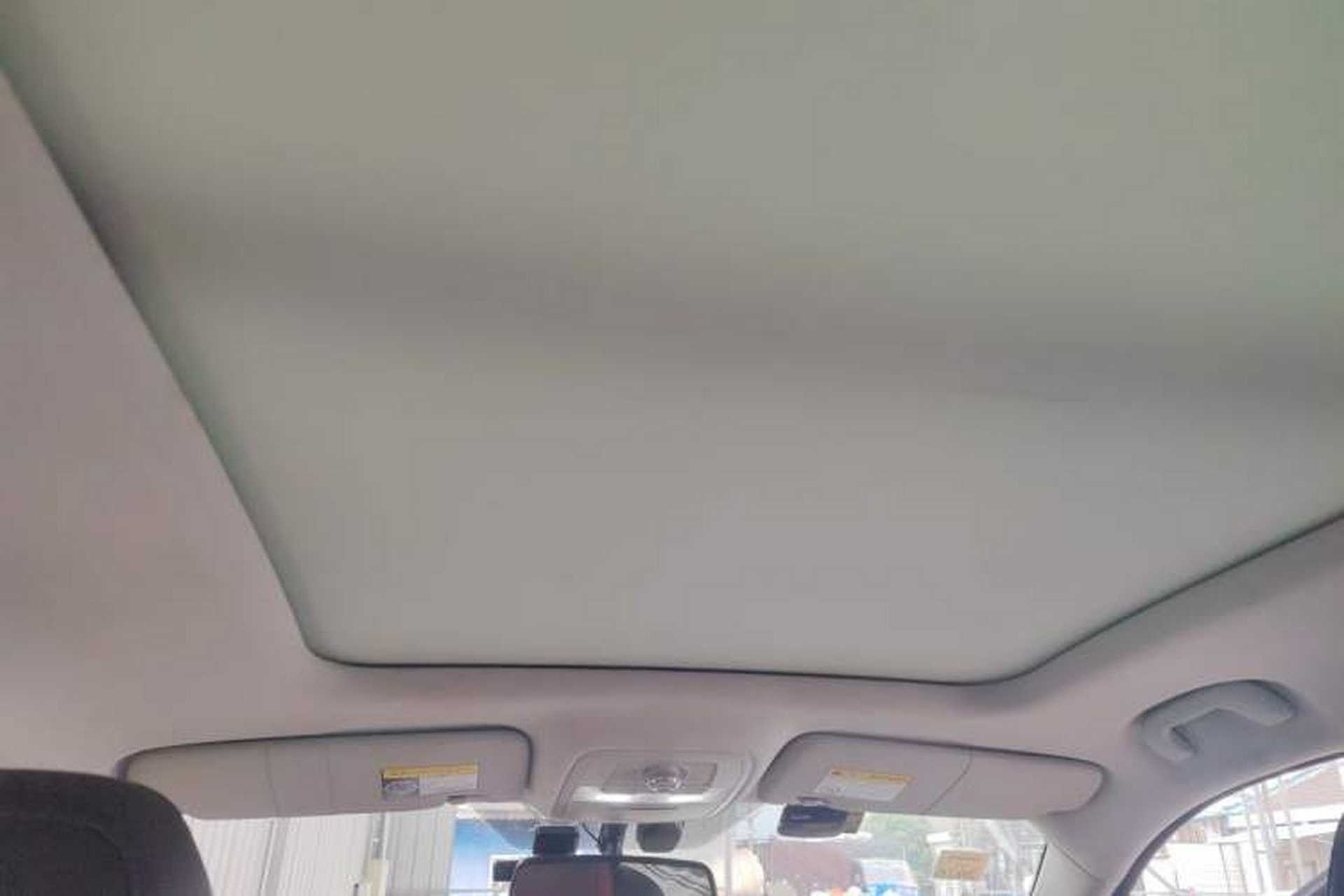 Used Roewe RX8 2018 30T Smart Connectivity Four-Wheel Drive Flagship Edition Headliner