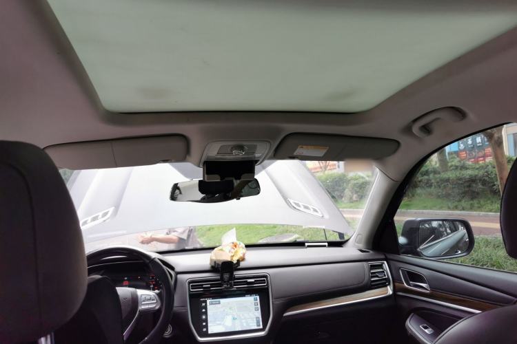 Used Roewe RX8 2018 30T Smart Connectivity Two-Wheel Drive Flagship Edition Headliner