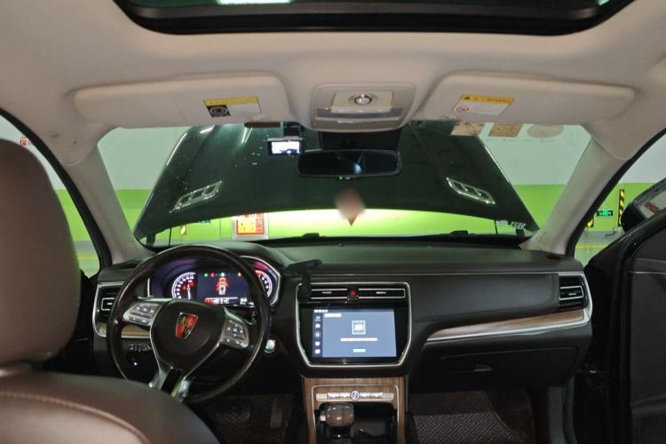 Used Roewe RX8 2018 30T Smart Connectivity All-Wheel Drive Supreme Edition Headliner