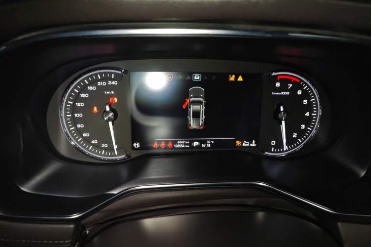Used Roewe RX8 2018 30T Smart Connectivity All-Wheel Drive Supreme Edition Instrument Cluster