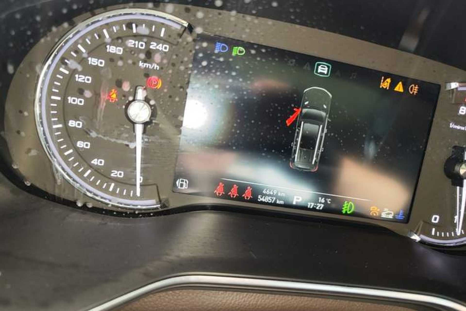 Used Roewe RX8 2018 30T Smart Connectivity All-Wheel Drive Supreme Edition Instrument Cluster