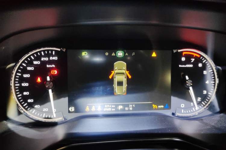 Used Roewe RX8 2018 30T Smart Connectivity Four-Wheel Drive Flagship Edition Instrument Cluster