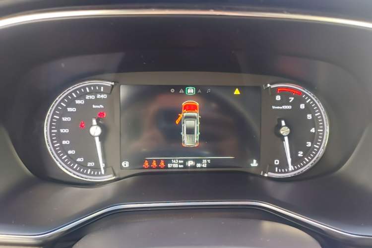 Used Roewe RX8 2018 30T Smart Connectivity Two-Wheel Drive Flagship Edition Instrument Cluster