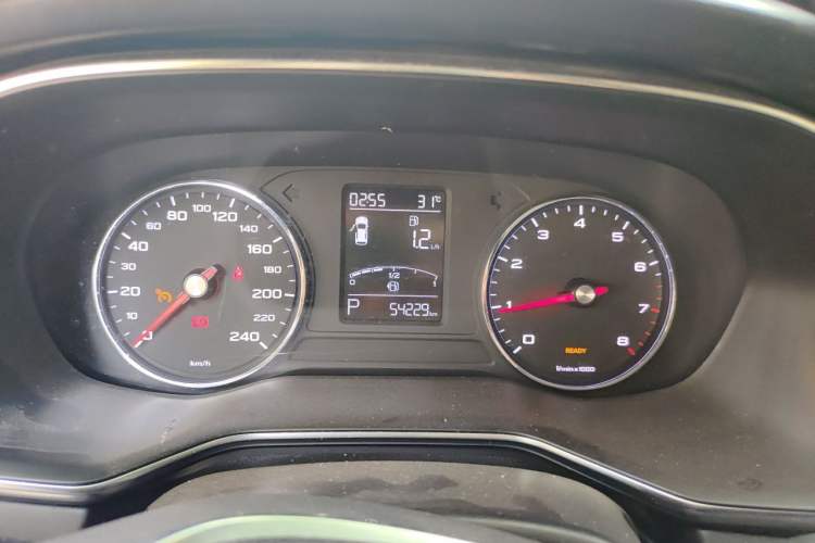Used Roewe RX8 2018 30T Two-Wheel Drive Flagship Edition Instrument Cluster