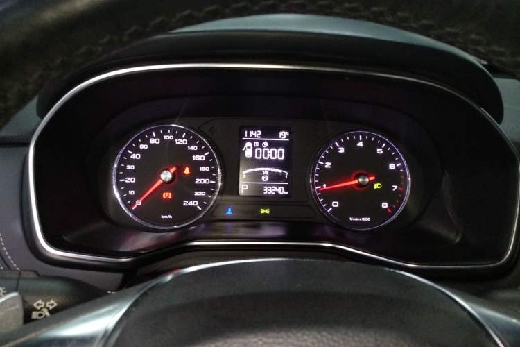Used Roewe RX8 2018 30T Two-Wheel Drive Flagship Edition Instrument Cluster