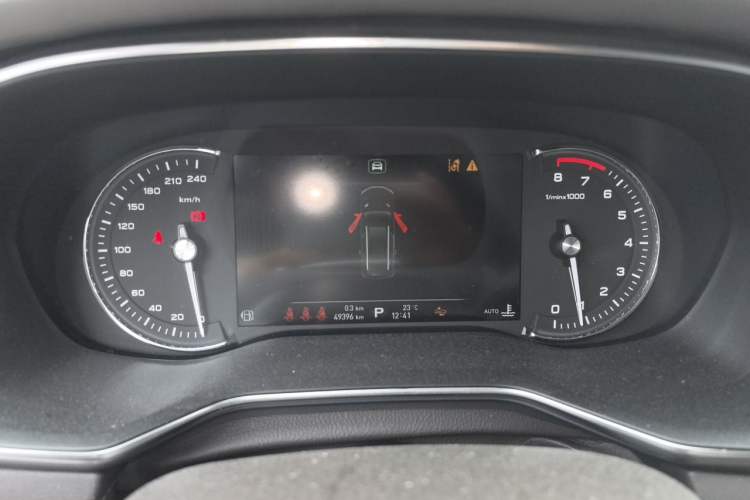 Used Roewe RX8 2018 30T Smart Connectivity All-Wheel Drive Supreme Edition Instrument Cluster