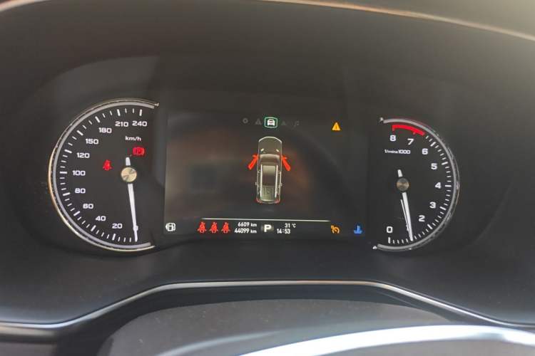 Used Roewe RX8 2018 30T Smart Connectivity Two-Wheel Drive Flagship Edition Instrument Cluster