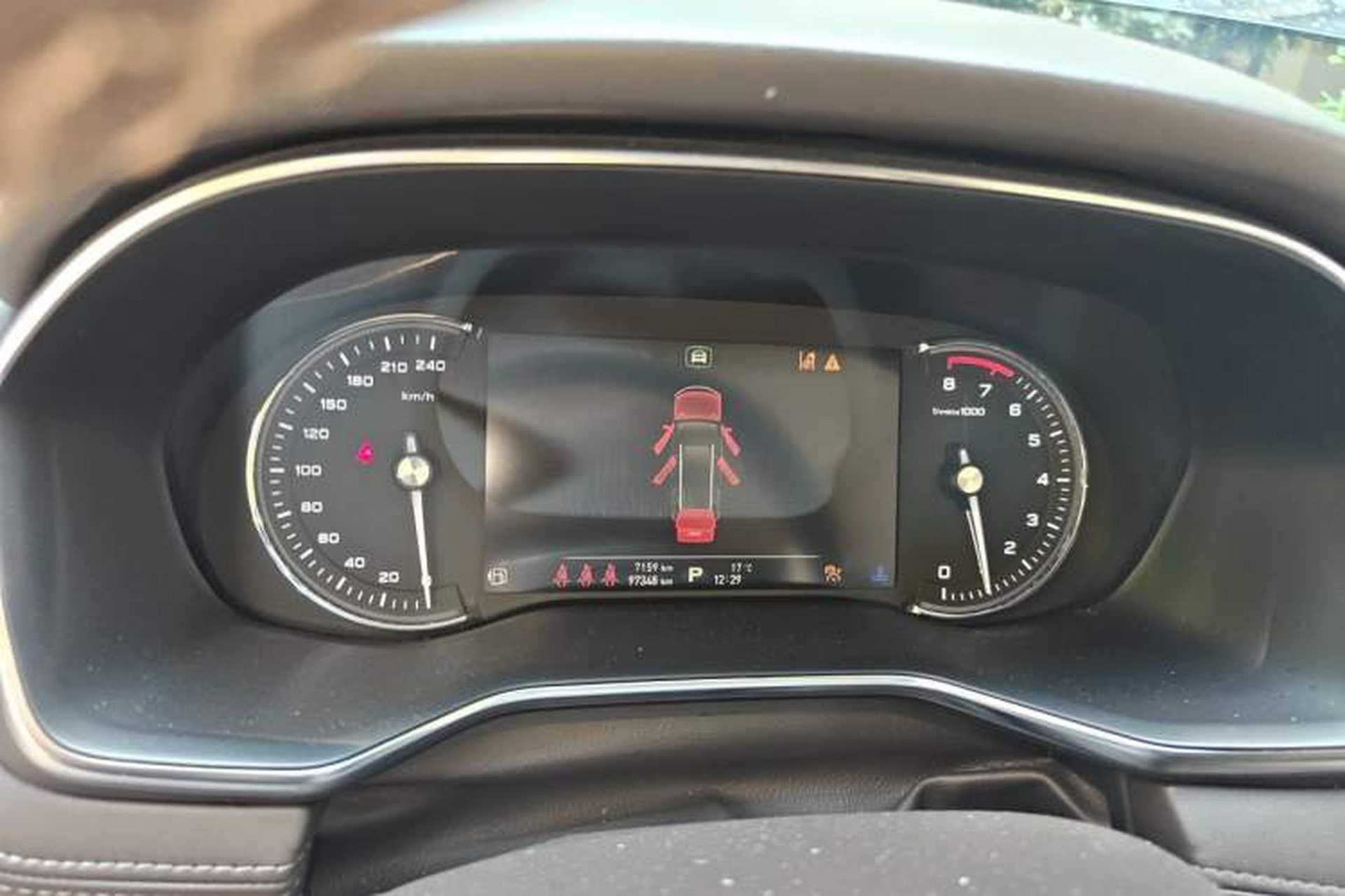 Used Roewe RX8 2018 30T Smart Connectivity Two-Wheel Drive Supreme Edition Instrument Cluster