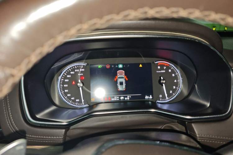 Used Roewe RX8 2018 30T Smart Connectivity All-Wheel Drive Supreme Edition Instrument Cluster