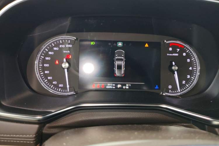 Used Roewe RX8 2018 30T Smart Connectivity Two-Wheel Drive Flagship Edition Instrument Cluster