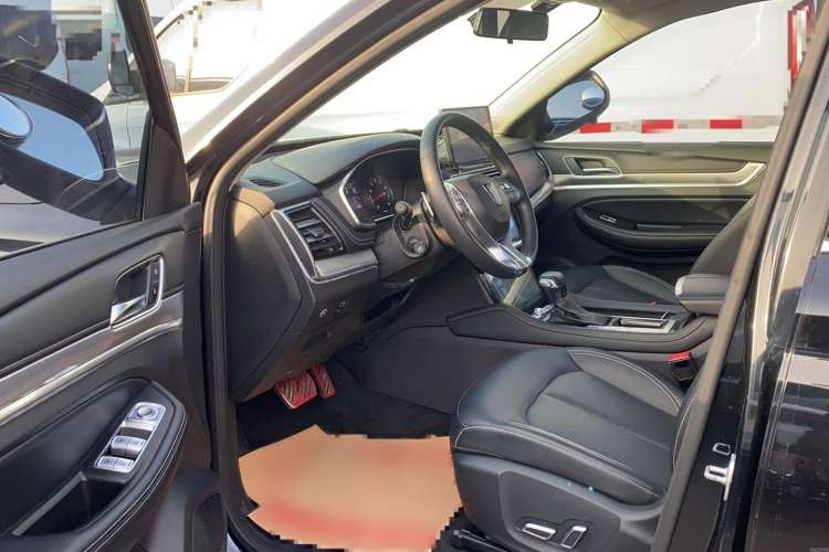 Used Roewe RX8 2018 30T Two-Wheel Drive Flagship Edition Interior 2