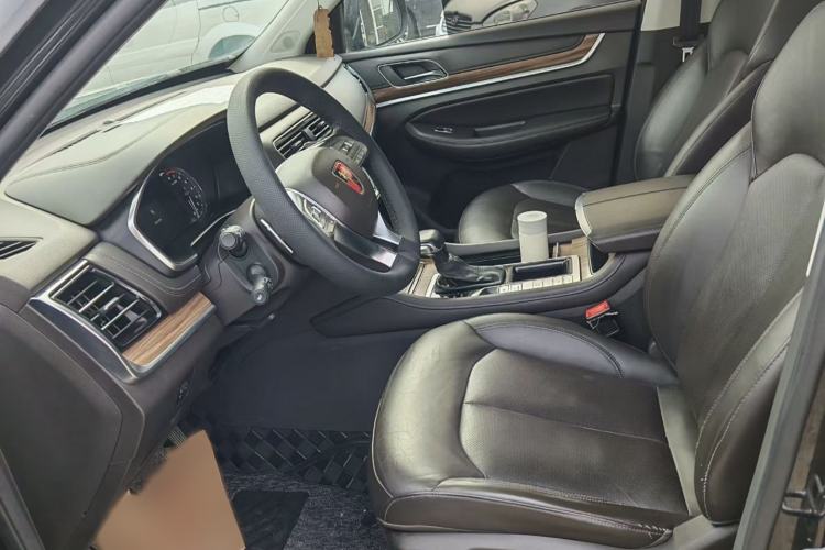 Used Roewe RX8 2018 30T Smart Connectivity Two-Wheel Drive Flagship Edition Interior 6