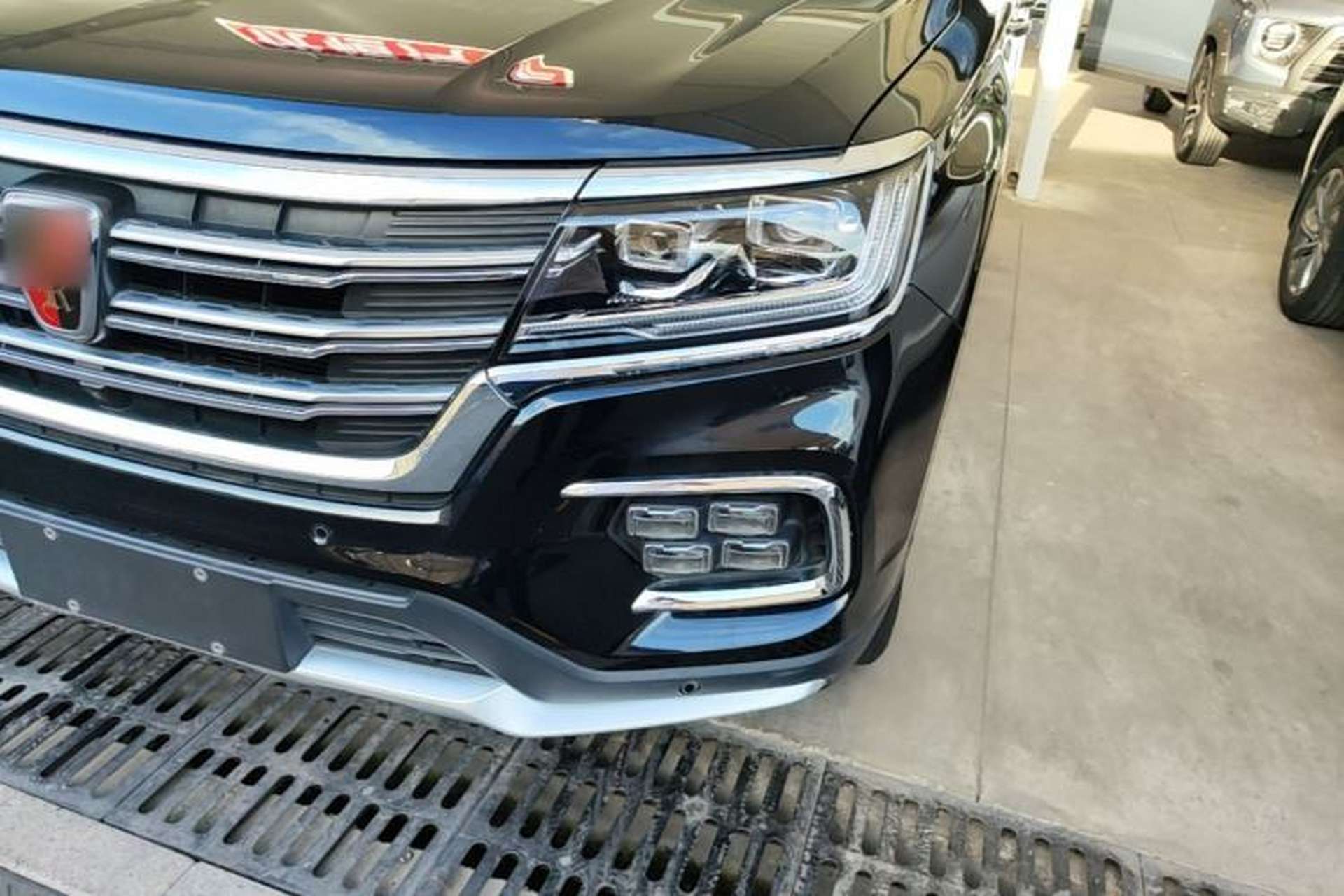 Used Roewe RX8 2018 30T Smart Connectivity All-Wheel Drive Supreme Edition Left Front Headlight