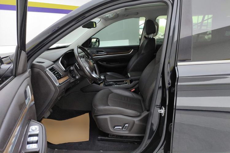 Used Roewe RX8 2018 30T Smart Connectivity Two-Wheel Drive Flagship Edition Left Front Seat