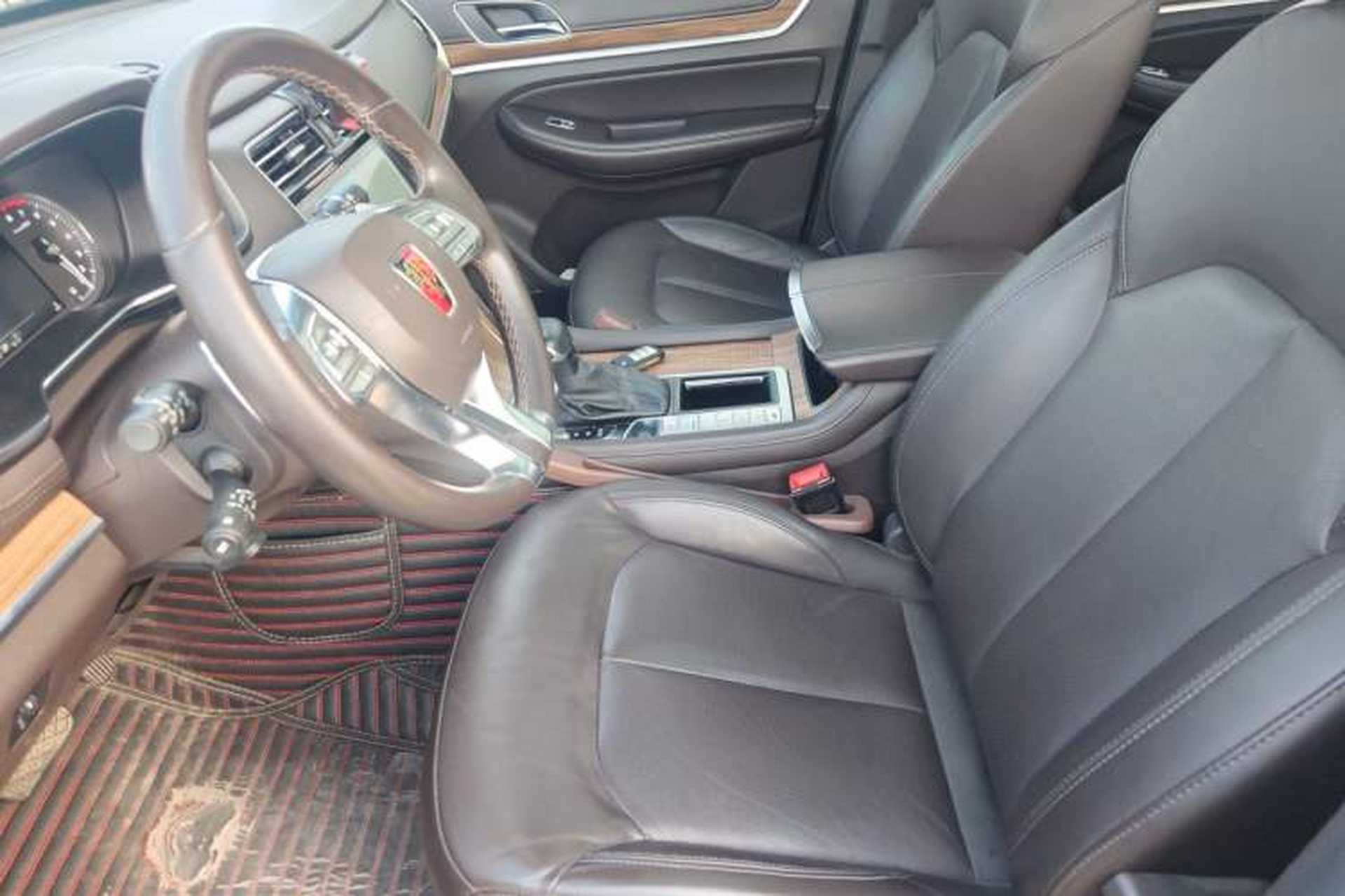 Used Roewe RX8 2018 30T Smart Connectivity Two-Wheel Drive Flagship Edition Left Front Seat