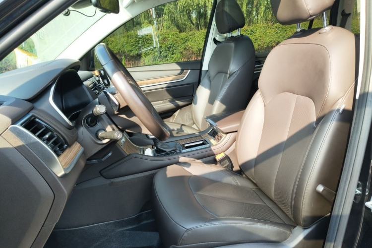 Used Roewe RX8 2018 30T Smart Connectivity Two-Wheel Drive Supreme Edition Left Front Seat