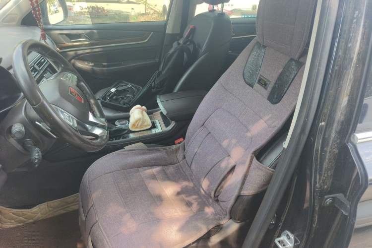Used Roewe RX8 2018 30T Smart Connectivity Two-Wheel Drive Flagship Edition Left Front Seat