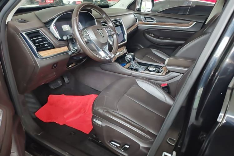 Used Roewe RX8 2018 30T Smart Connectivity All-Wheel Drive Supreme Edition Left Front Seat