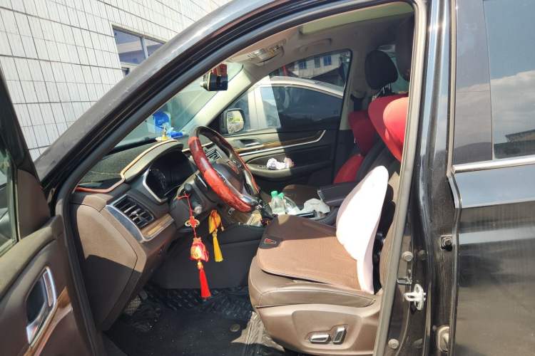 Used Roewe RX8 2018 30T Smart Connectivity Two-Wheel Drive Flagship Edition Left Front Seat